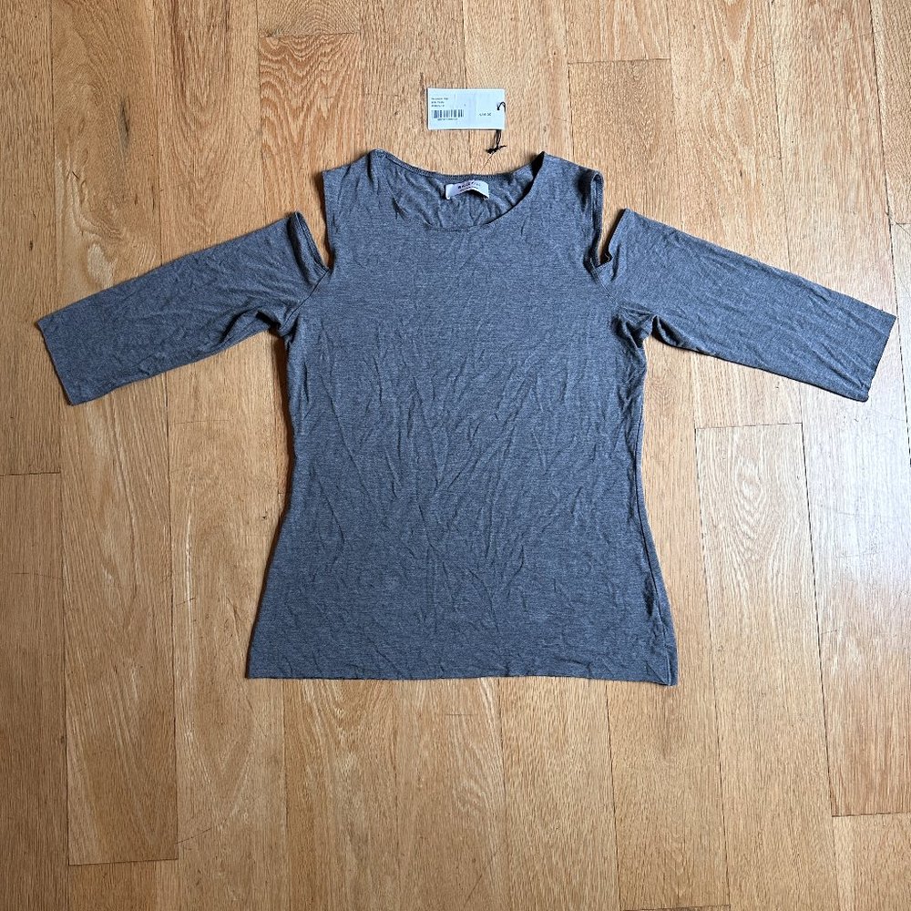 Bailey 44 - NWOT - Deneuve Cold Shoulder Cutout Top - Grey (Mercury) Size Large